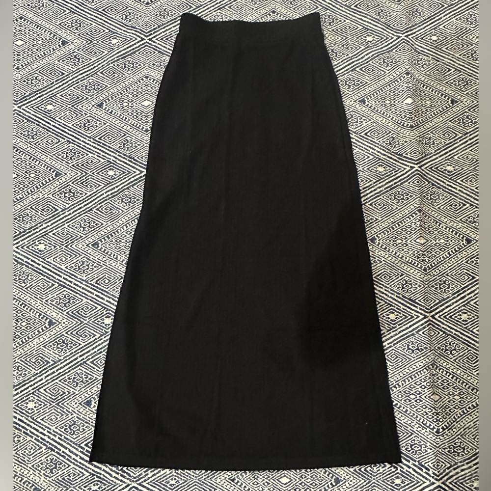 Halara Elegant Black Maxi Skirt